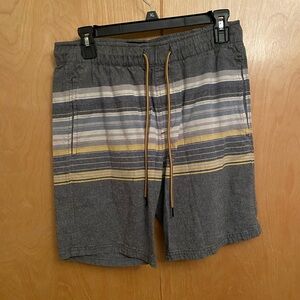 “Vallor Collective” shorts